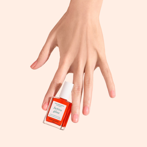 Лак для нігтів з ефектом коралового блиску Manucurist Active™ Glow Cranberry, 15 мл