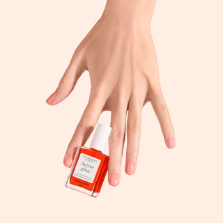 Лак для нігтів з ефектом коралового блиску Manucurist Active™ Glow Cranberry, 15 мл