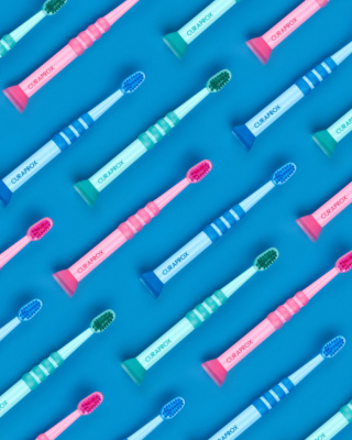 Зубна щітка дитяча з гумованою ручкою Curaprox CS BABY (0-4 років/ зелений-зелений)
